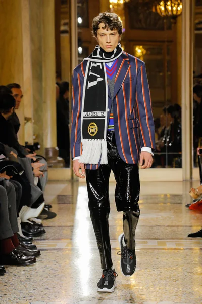 Look 22